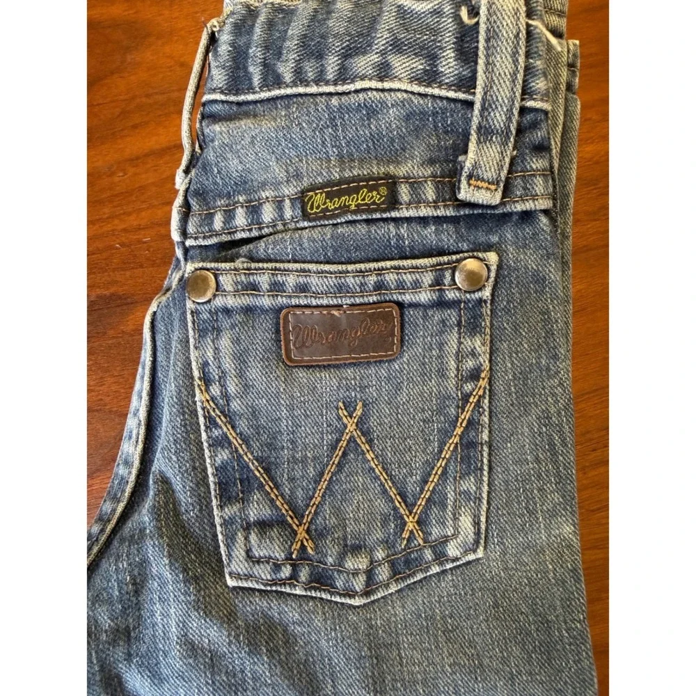 Wrangler Retro Toddler Boy 2T Slim Straight  Jeans Medium Wash Distressed Cowboy